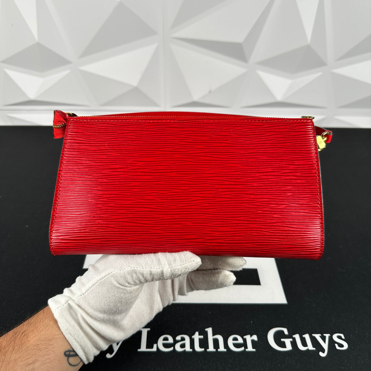 RvceShops Revival, Red Louis Vuitton Epi Geometric Sac Pouch Pochette