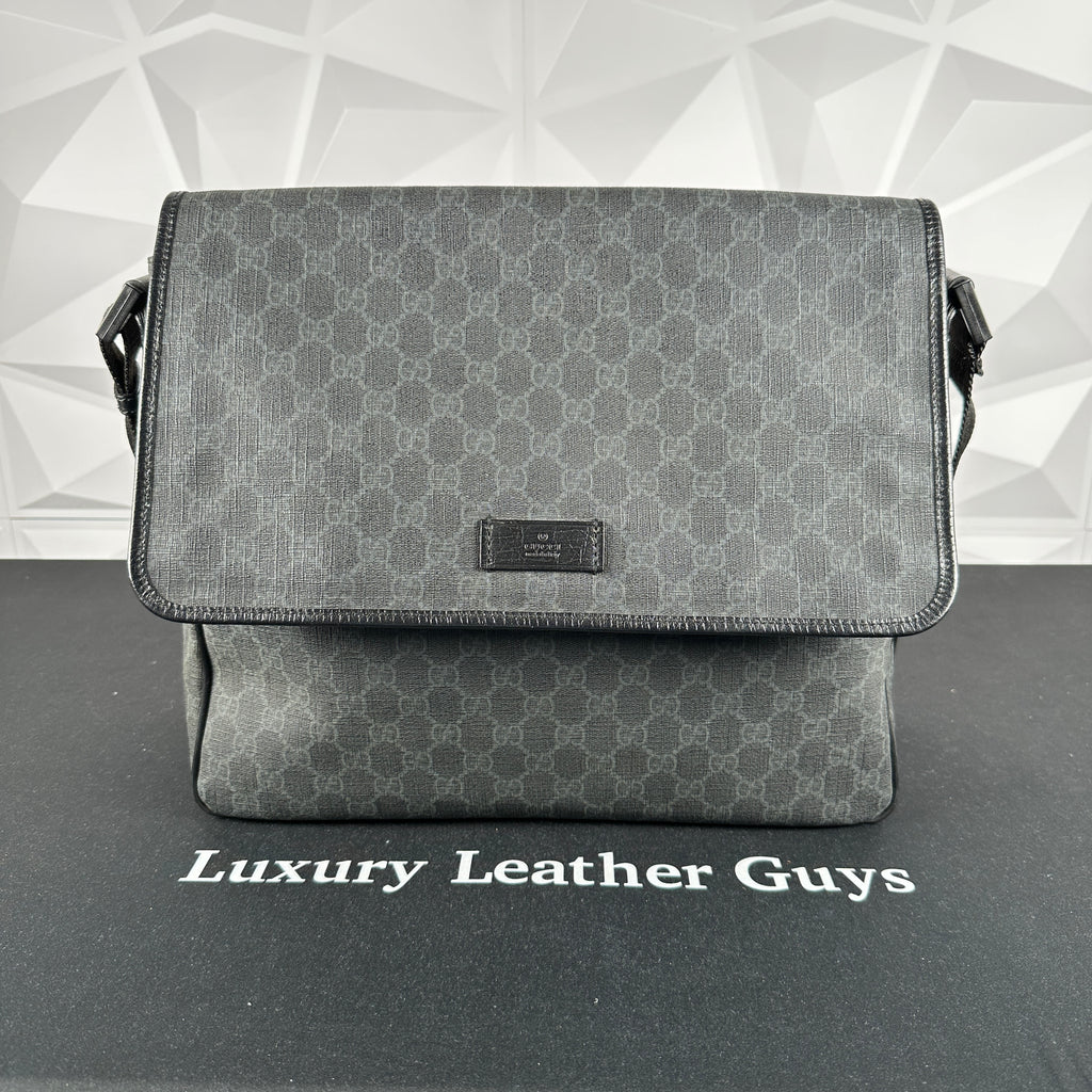 Gucci Black Leather Guccissima Toiletry Bag Default Title