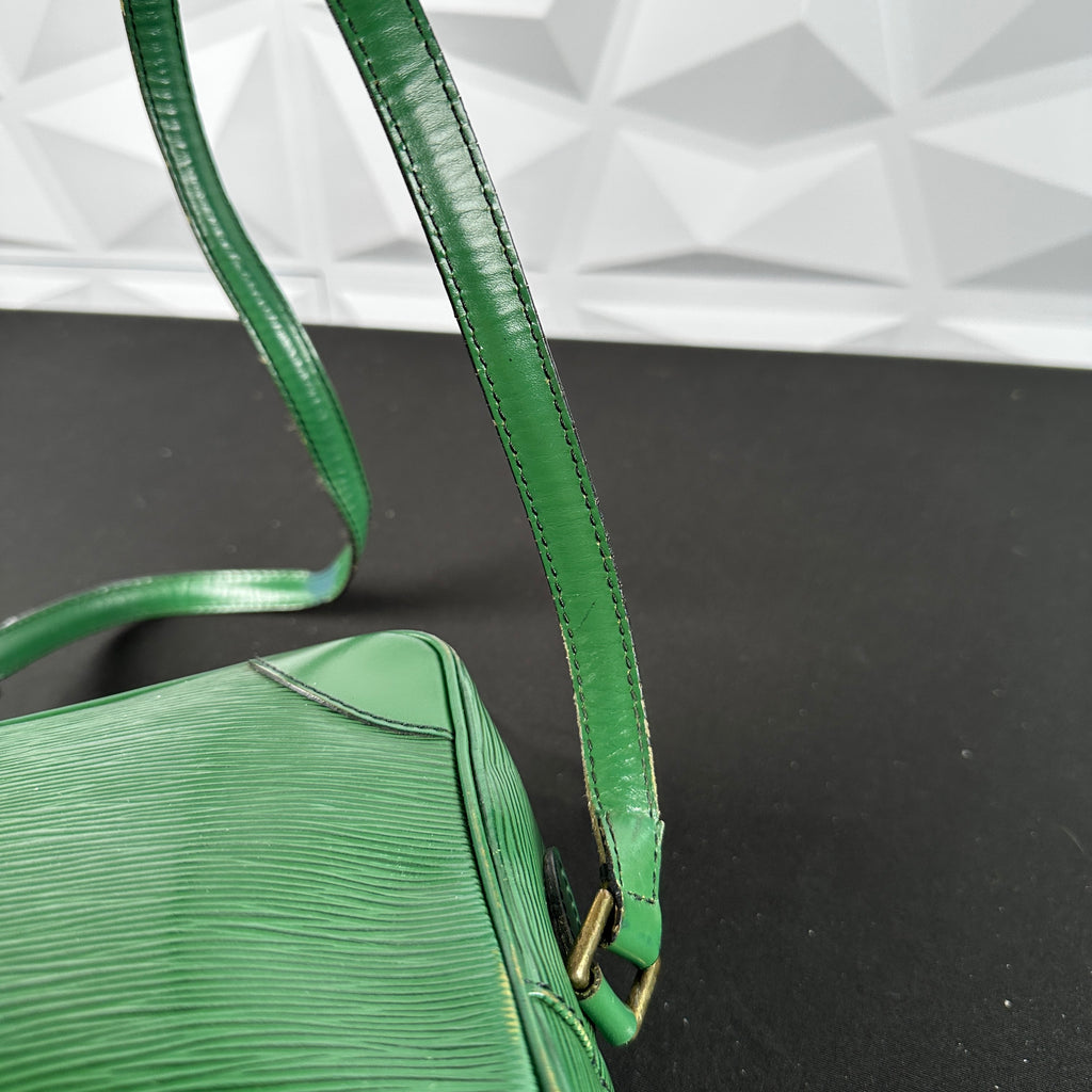 Louis Vuitton Green EPI Trocadero 27 (MI0941)