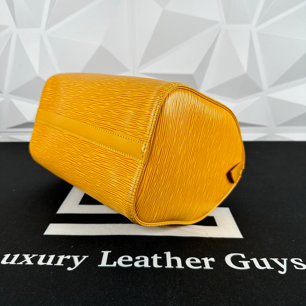 Yellow dress and Louis Vuitton Speedy 25