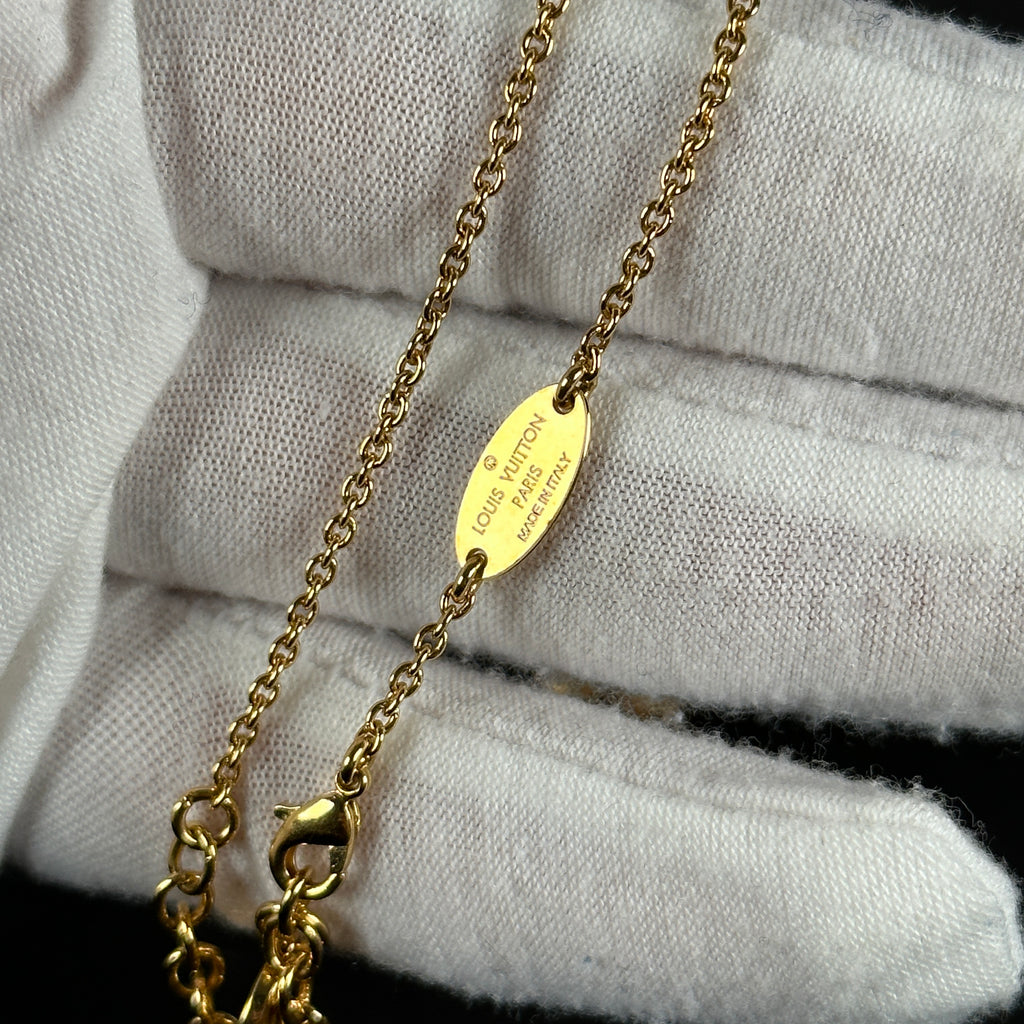 EVERYDAY Accessory, Louis Vuitton Essential V Necklace