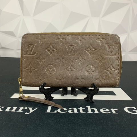 Authentic Louis Vuitton Epi Leather Lilac Geode Organizer Zippy Wallet $625
